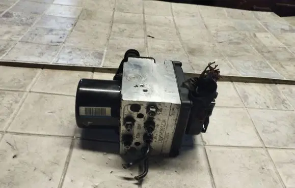 Volkswagen PASSAT B6 ABS Pump 3C0614109C 16431601 16431501C