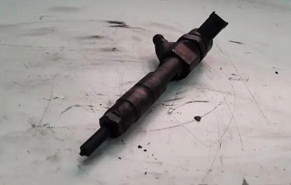 Renault Laguna II Fuel injector 0445110021 7700111014