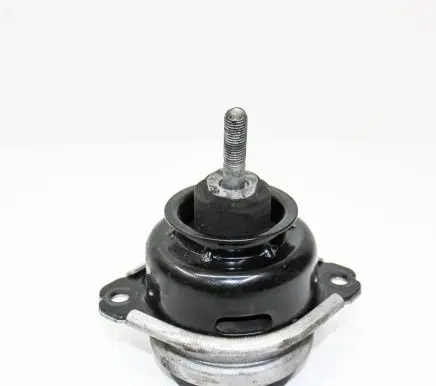 Audi Q7 4L Engine mount bracket