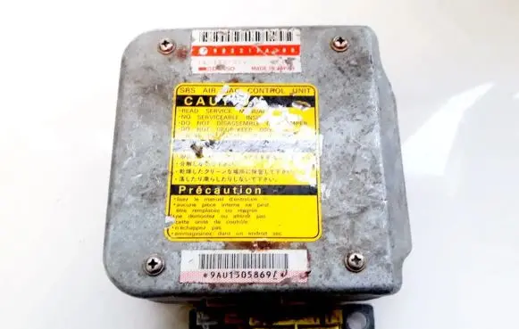 Subaru Impreza I Airbag control unit/module 1523000404