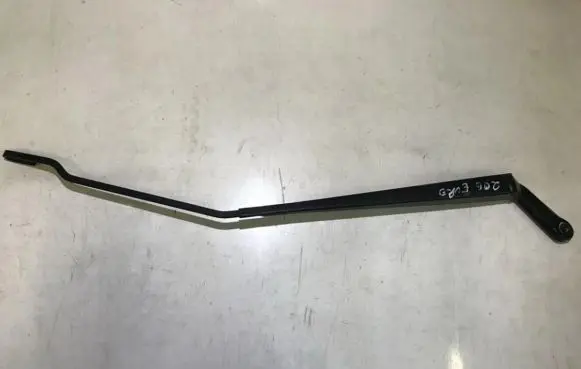 Peugeot 206 Front wiper blade arm