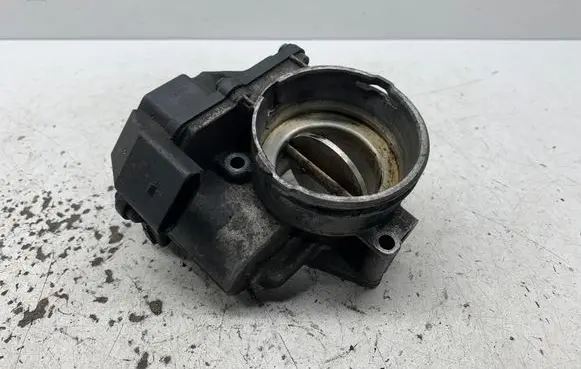 Volkswagen Touran I Throttle valve 03G128063A A2C53085612