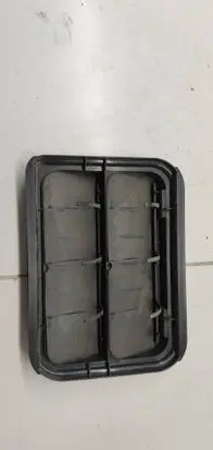 Renault Kadjar Quarter panel pressure vent 7700838358