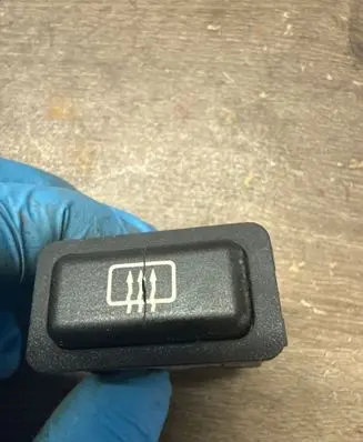 BMW 3 E30 Windscreen/window heater switch S304M6 6131 1381174