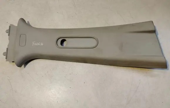Skoda Fabia Mk2 (5J) (B) pillar trim (top) 5J0867244 5J0868313A