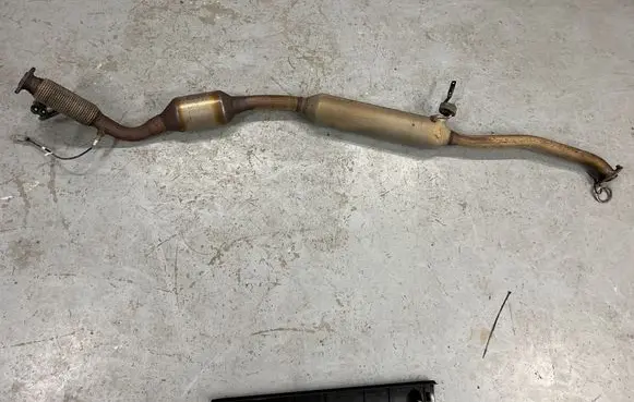 Toyota RAV 4 (XA50) Muffler/silencer 