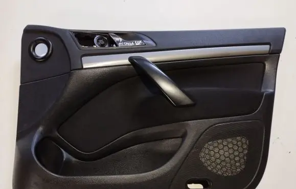 Skoda Octavia Mk2 (1Z) Front door card panel trim 1Z1867006 1Z1867012