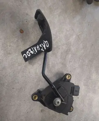 Nissan Qashqai+2 Accelerator throttle pedal 2688A