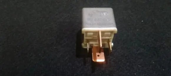 Volkswagen Transporter - Caravelle T4 Other relay 191937503 103131