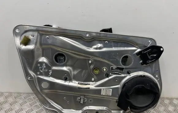 Mercedes-Benz C W204 Front window lifting mechanism without motor 981692105