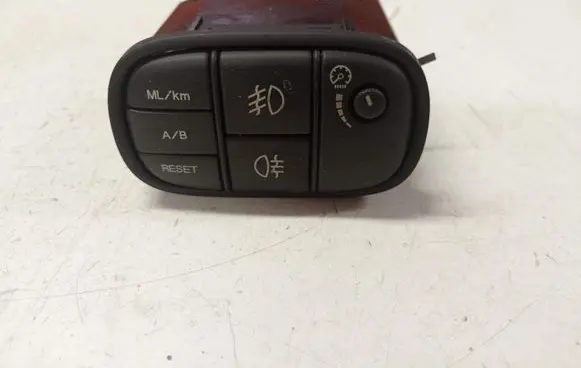 Fog light switch