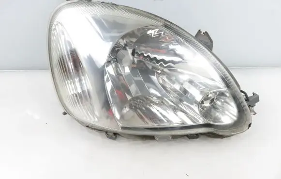 Toyota Yaris Headlight/headlamp 811100D08000