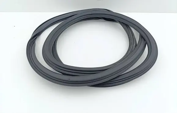 Audi Q5 SQ5 Front door rubber seal 80A831721