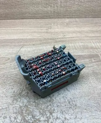 Volvo V70 Fuse box set 9162439