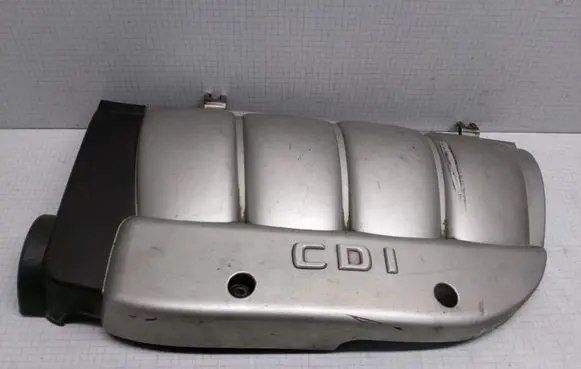 Mercedes-Benz C W203 Engine cover (trim) A6110101167