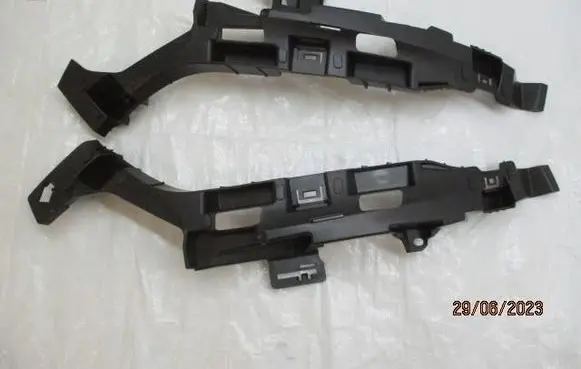 Citroen DS5 Front bumper mounting bracket 9673292180