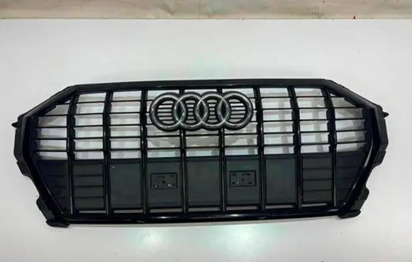 Audi Q3 F3 Front grill