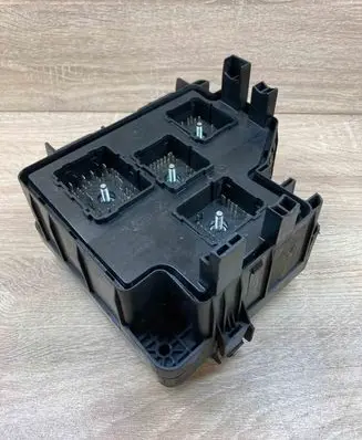 Hyundai Sonata Fuse module 919502B100