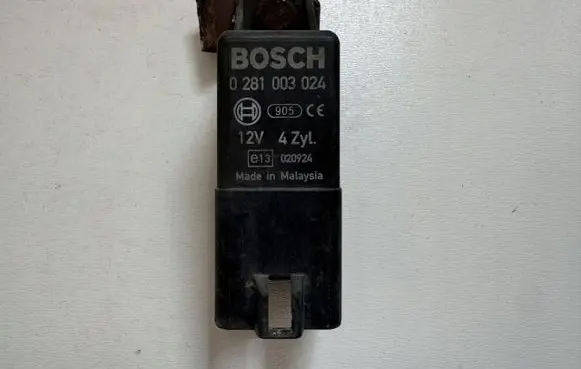 Iveco Daily 40.8 Glow plug pre-heat relay 0281003024 020924