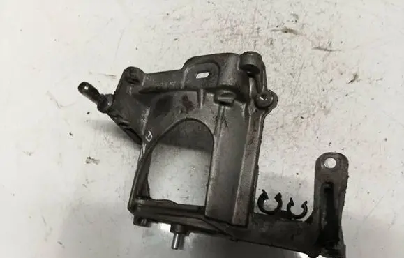 Citroen C4 II Picasso Engine mounting bracket 9678325480