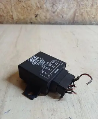 Audi A4 S4 B6 8E 8H Tow bar trailer control unit/module 5C031V1 12V13352W 12V13X52