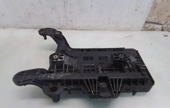 Seat Altea XL Battery tray 1K0915333C