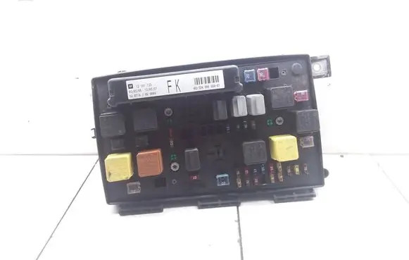 Opel Astra H Fuse module 13191133 5DK00866847