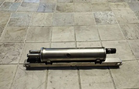 Audi A8 S8 D2 4D Fuel cooler (radiator) 057203491B 693253
