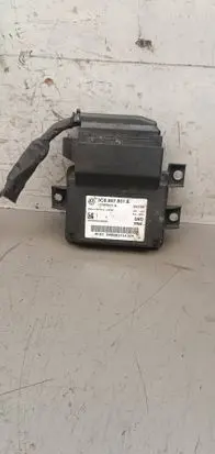 Volkswagen PASSAT B6 Hand brake control module 3C8907801E 17767601A GN00017143G