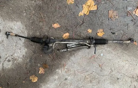 Volkswagen Golf IV Steering rack 1J1422105