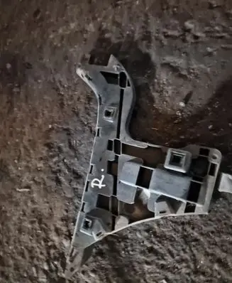Volvo S80 Front bumper mounting bracket
