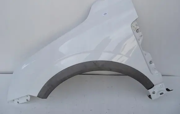 Opel Antara Fender LAKIER