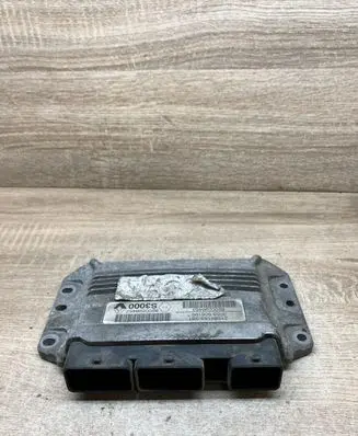 Renault Megane II Engine control unit/module 8200298457 215841533B1