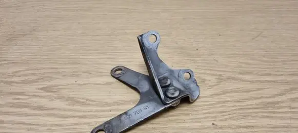 BMW X1 E84 Muffler mount bracket/holder 8515446