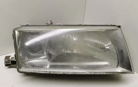 Skoda Octavia Mk1 (1U) Headlight/headlamp 1U1941016L