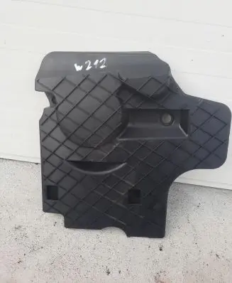 Mercedes-Benz E W212 Timing belt guard (cover) A6510101867