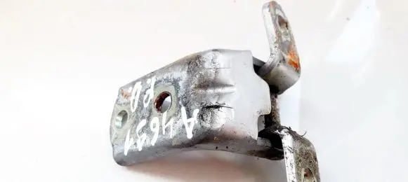 Hyundai Getz Front door upper hinge