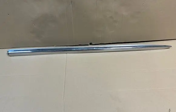 Mitsubishi Outlander Front door trim (molding) 6512A750