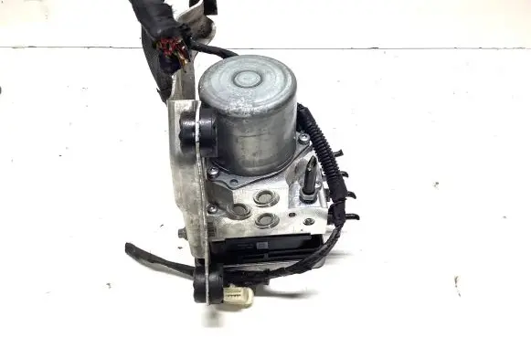 BMW 5 G30 G31 ABS Pump 6886955