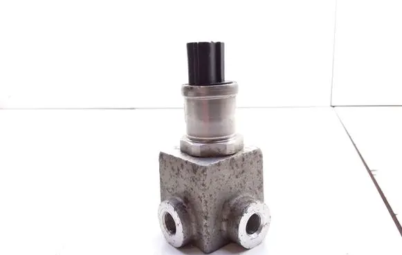 Mitsubishi Galant Brake power pressure regulator MR370766