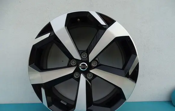 R18 alloy rim