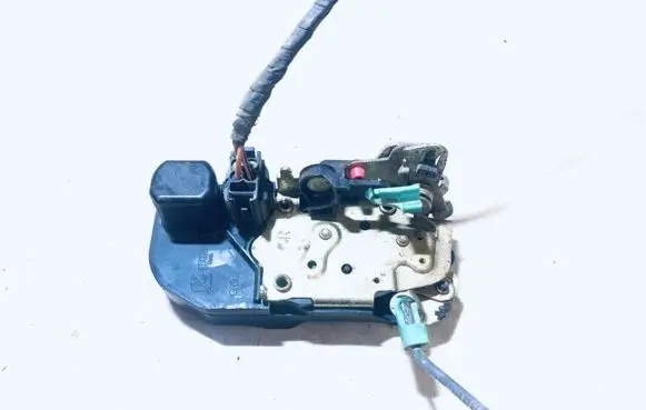 Chrysler 300M Rear door lock gr9