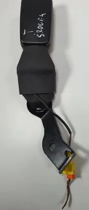 Mercedes-Benz E W212 Seat belt trim A2128600469