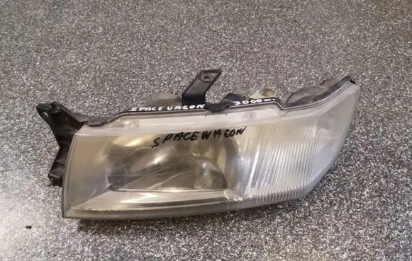 Mitsubishi Space Wagon Headlight/headlamp