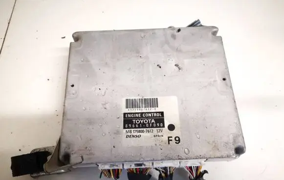 Toyota Corolla Verso AR10 Engine control unit/module 896610f090 89661-0f090