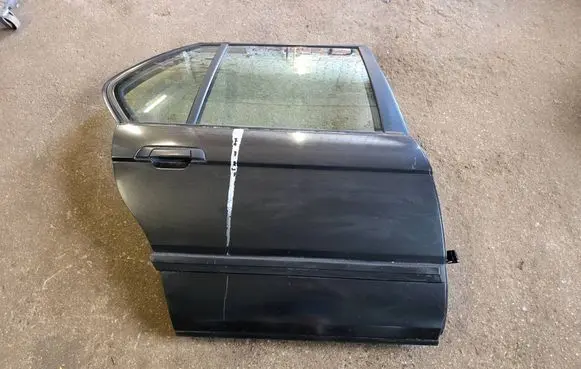 BMW 7 E32 Rear door