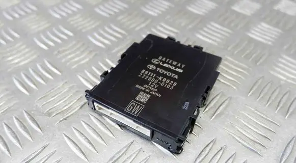 Toyota Yaris XP210 Gateway control module 89111K0020