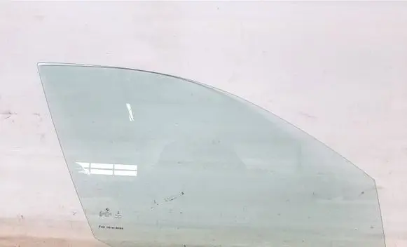 BMW 1 F40 Front door window glass four-door 