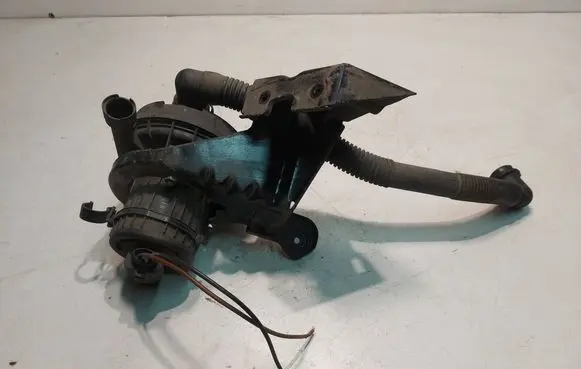 Audi A4 S4 B5 8D Secondary air pump 8D0906613B 606209018107