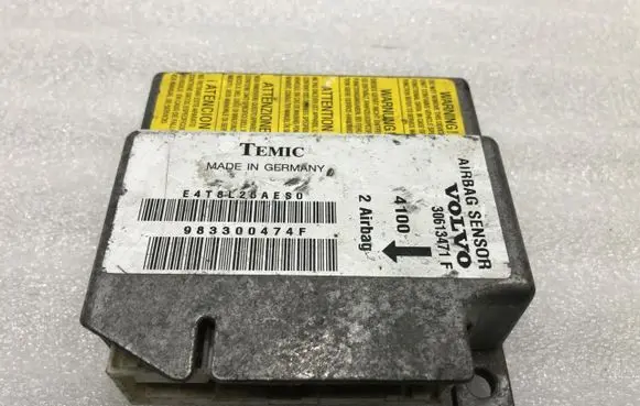 Volvo S40, V40 Airbag control unit/module 30613471F